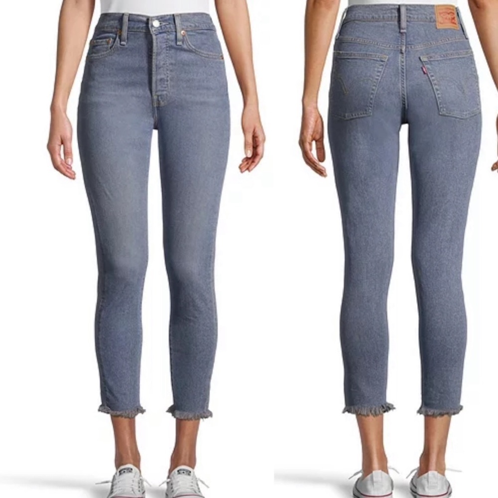 Levi’s wedgie raw hem skinny jeans